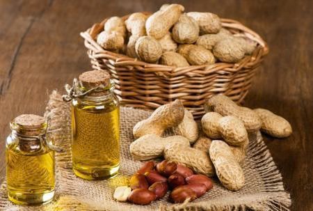 Cold pressed groundnut oil